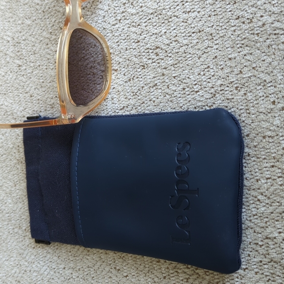 Le Specs Sunglasses - Picture 3 of 3